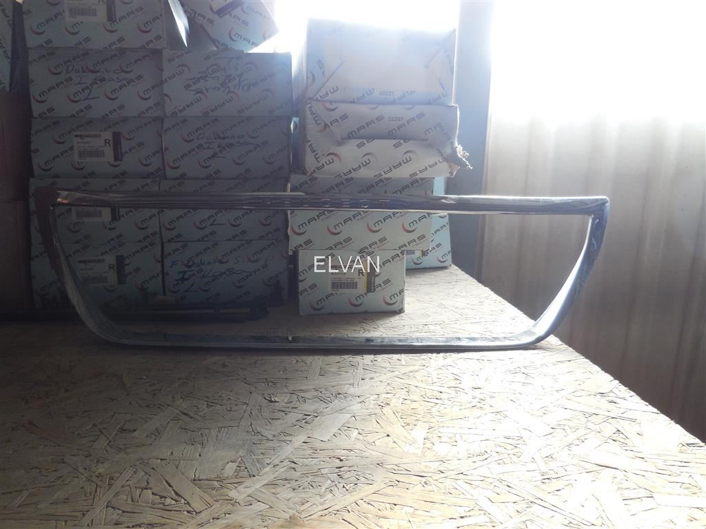 Peugeot 3008 Ön Panjur Arması Çıkma Orjinal