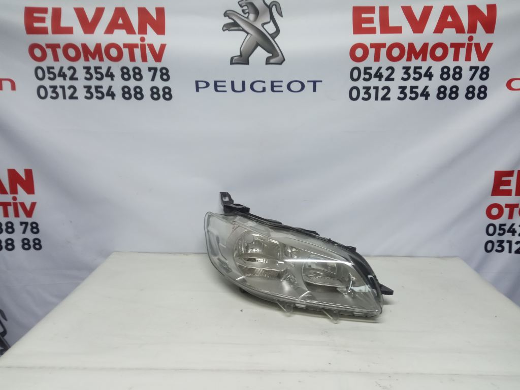 Peugeot 301 Sağ Far Eski Model Orjinal
