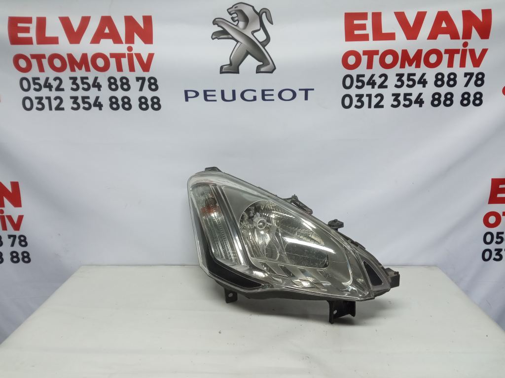Citroen Berlingo Orjinal Sağ Far 