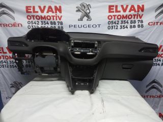 Peugeot 208 ve 2008 Ön Göğüs