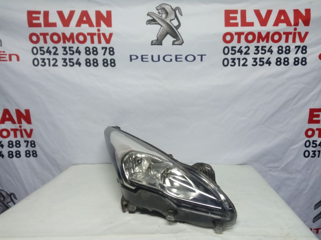 Peugeot 3008 Orjinal Sağ Far Eski Model