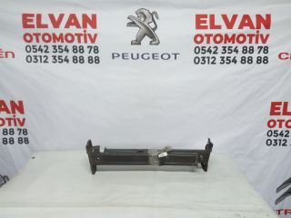 Peugeot 308 Travers Kolu