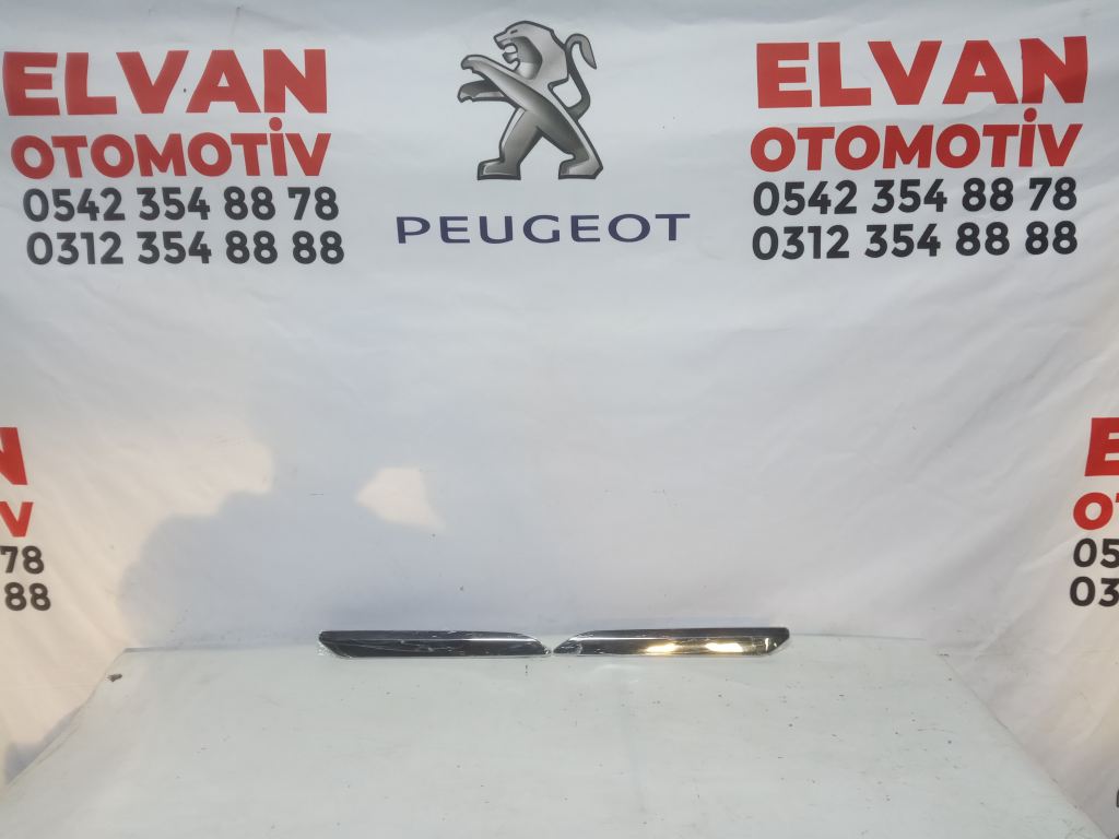 CİTROEN C5 (08-15) ÖN TAMPON GÜMÜŞ ŞERİT