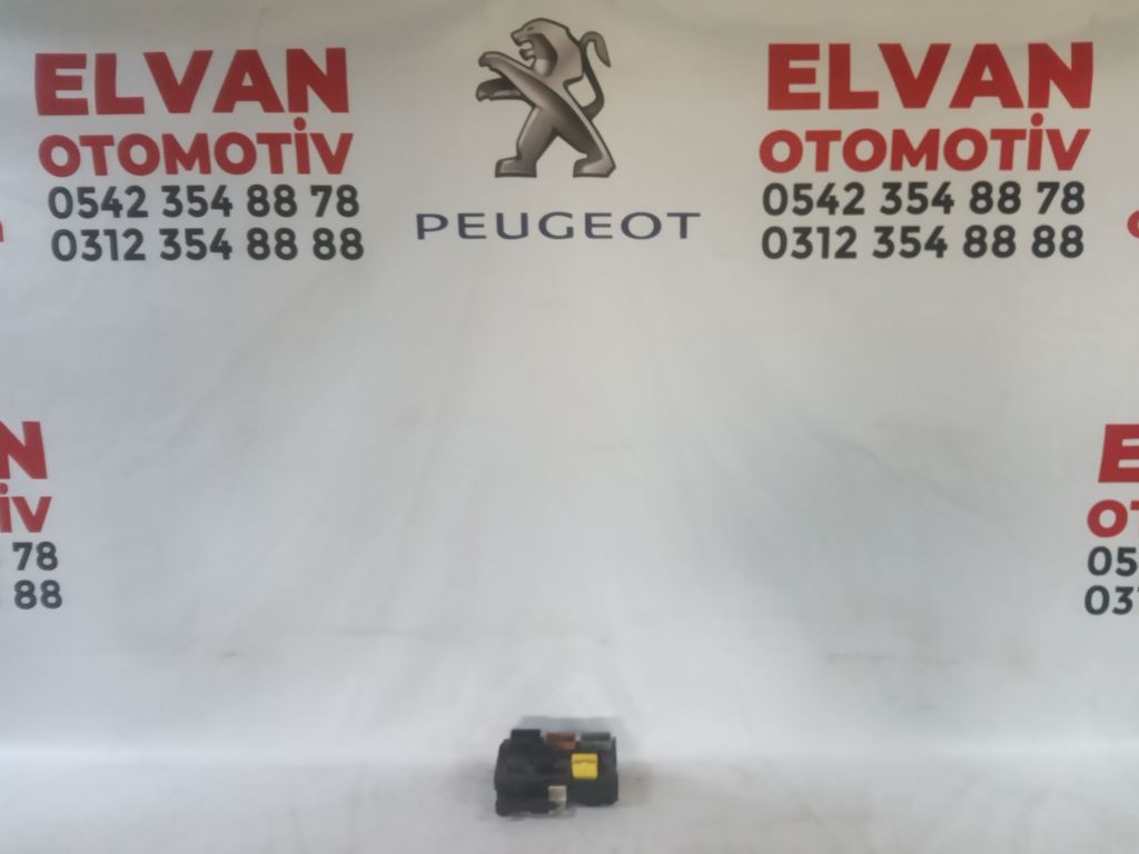 PEUGEOT 207/C3 SİGORTA KUTUSU