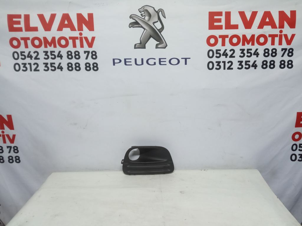 CİTROEN BERLİNGO 4 SAĞ SİS ÇERÇEVESİ