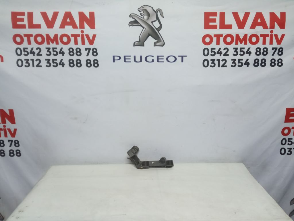 CİTROEN C4 CACTUS ARKA TAMPON BRAKETİ SAĞ