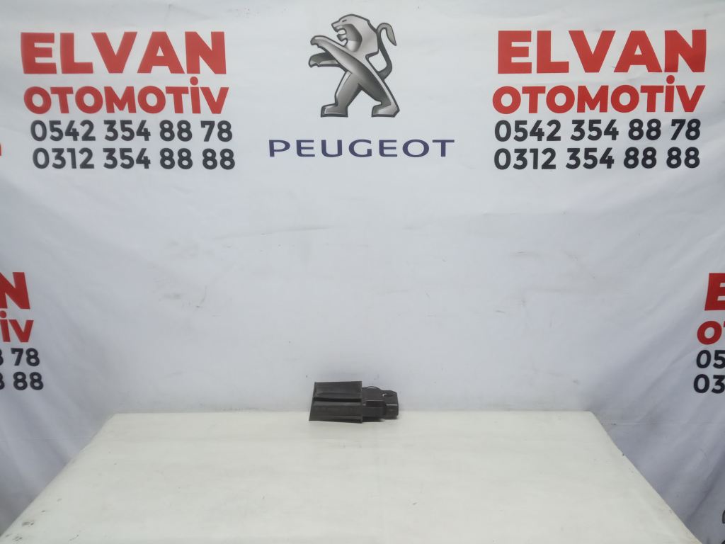 CİTROEN C3/DS3 ÖN TAMPON BRAKETİ SAĞ