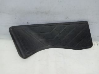 PEUGEOT 3008 AYAK KOYMA PLASTİĞİ